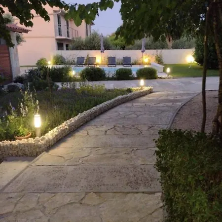 Hh Antona With Private Pool