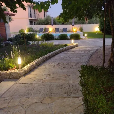 Hh Antona With Private Pool