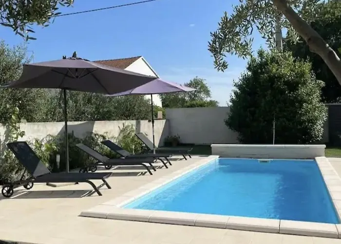 Hh Antona With Private Pool Holiday home