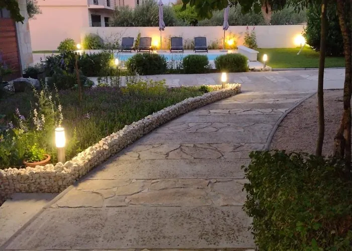 Hh Antona With Private Pool